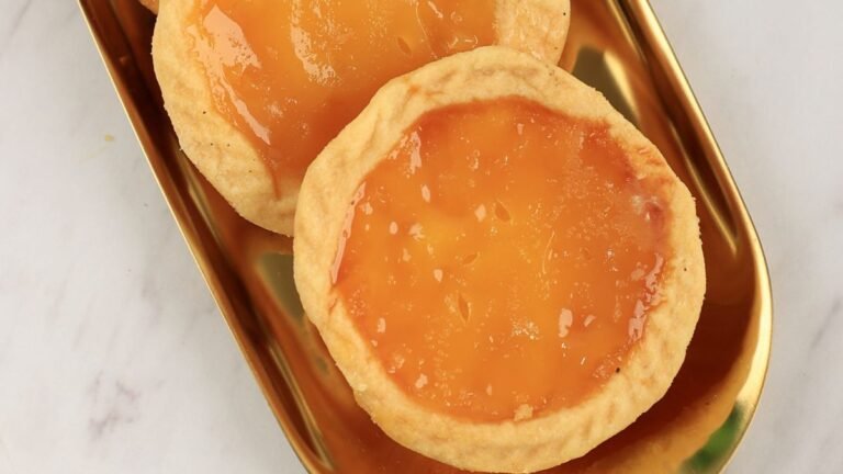 Guia completo de empada doce para vender, com a receita da massa que derrete na boca e ideias de recheios.